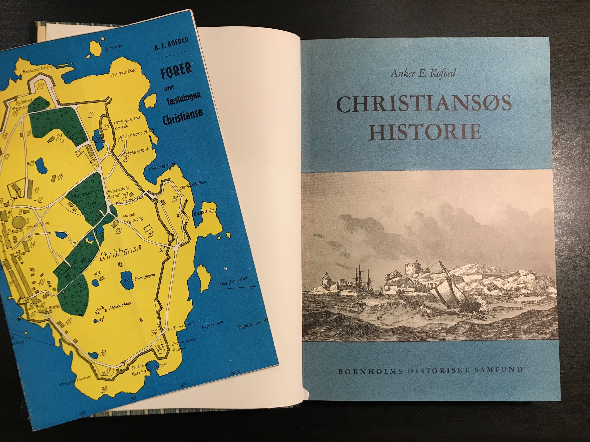 Christiansøs Historie indbundet